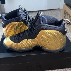 Calling on sneakerheads
